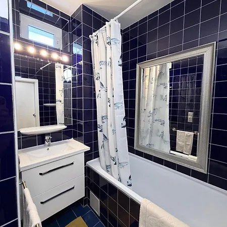 Apartment Golden - Near Train Station Pressburg